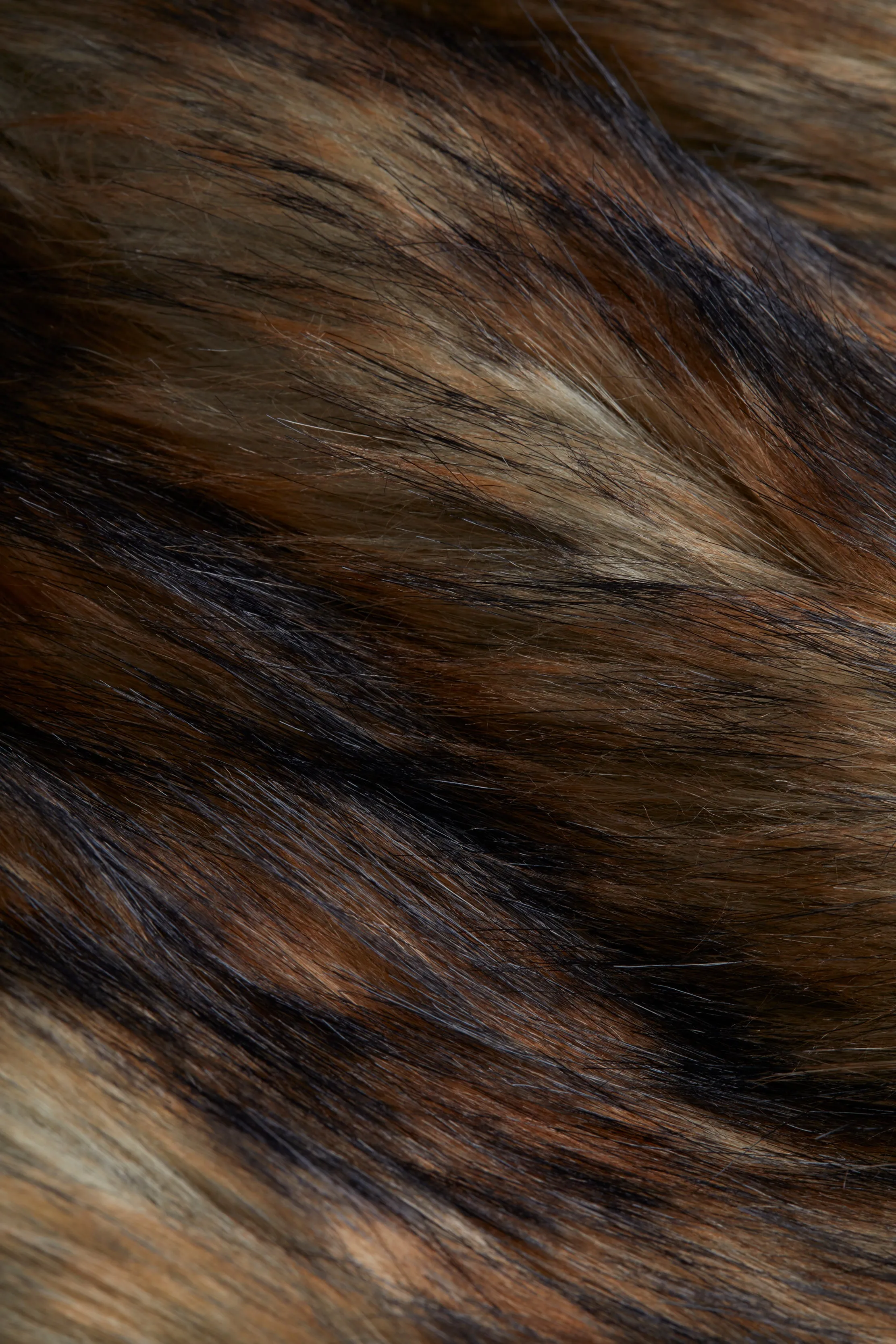 Sure! Here’s an optimized title for the product:

Luxurious Aura Faux Fur Coat for Women - Stylish Longline Jacket with Plush Comfort and Elegant Design

Feel free to adjust any specifics based on your target audience or brand style!