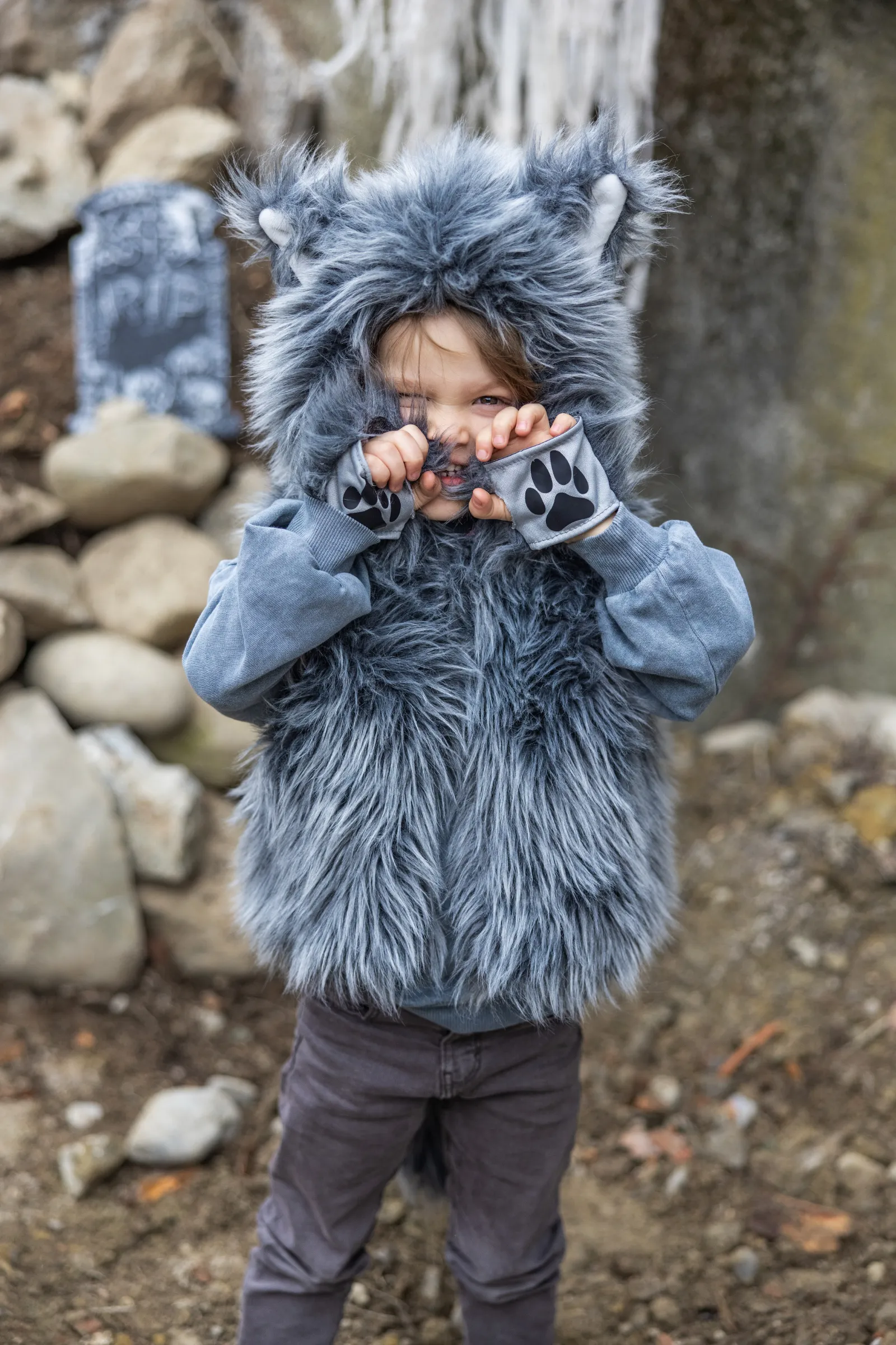 Big Bad Wolf Vest with Gloves Size 5-6