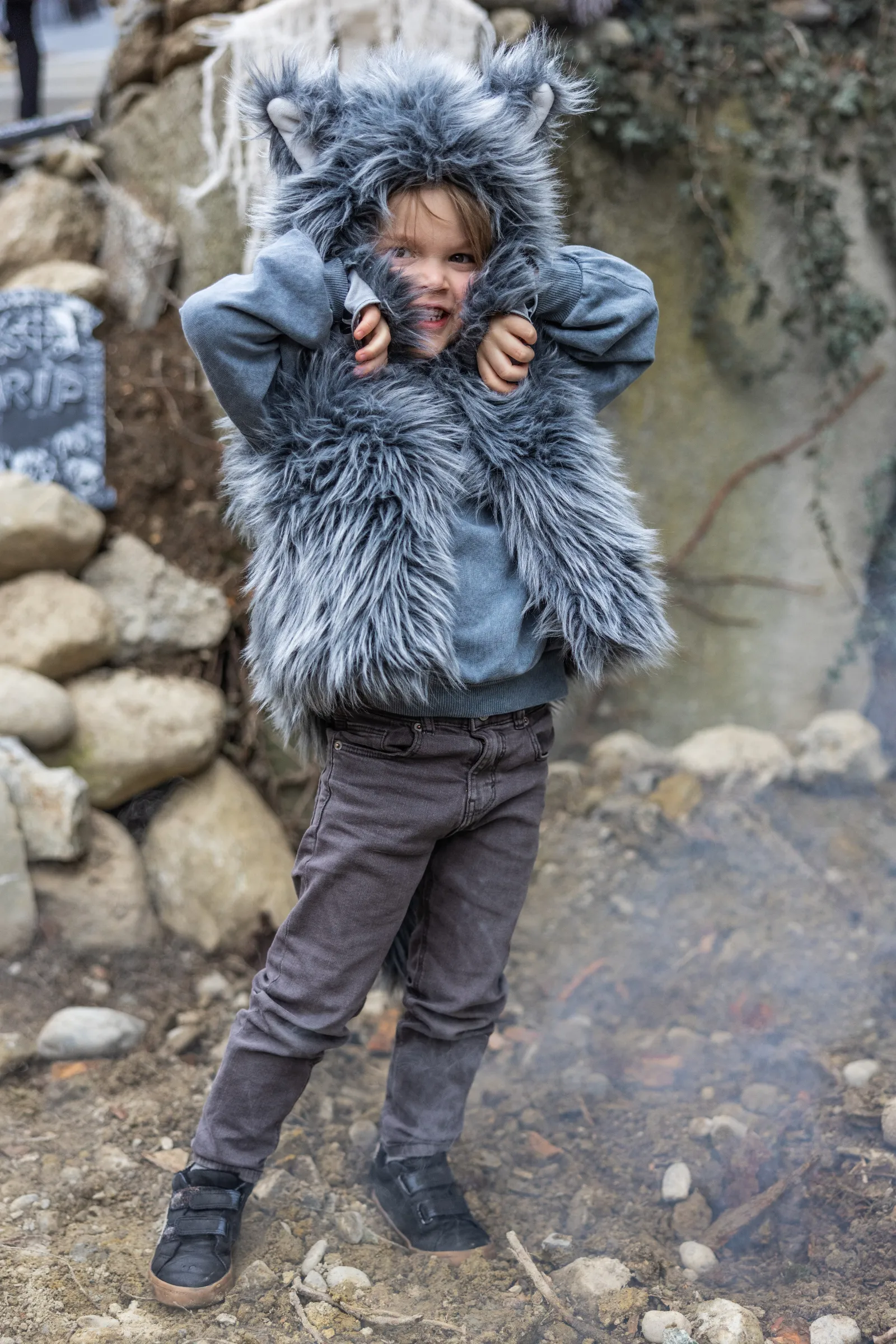 Big Bad Wolf Vest with Gloves Size 5-6