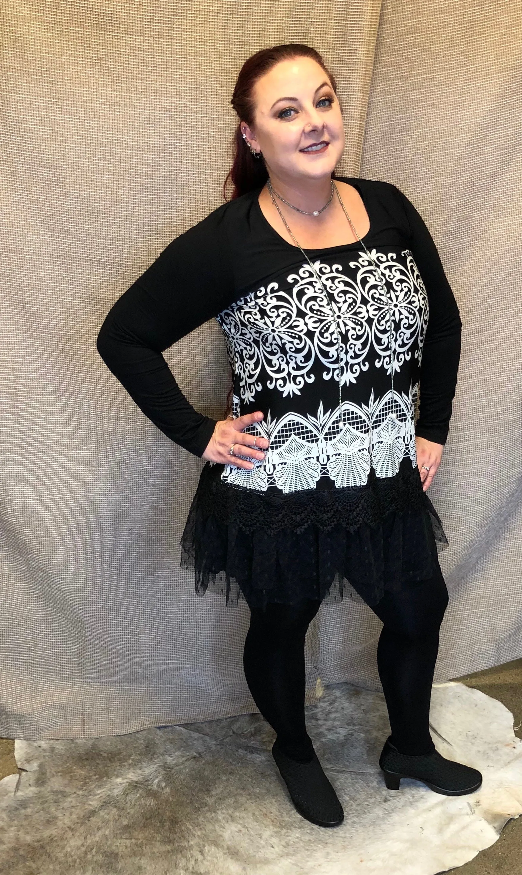 Black/White Lace Detail Tunic