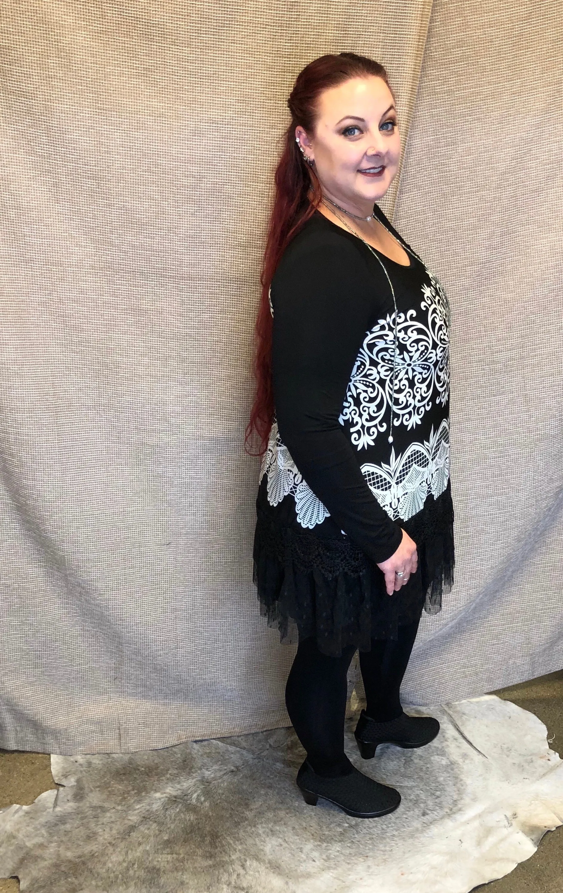 Black/White Lace Detail Tunic