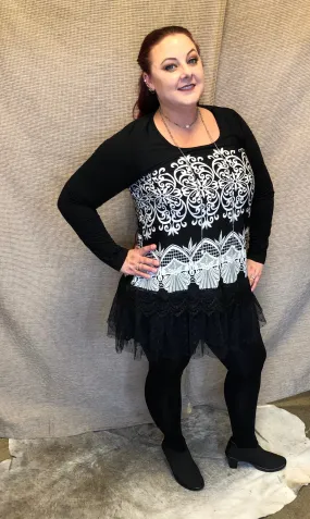 Black/White Lace Detail Tunic
