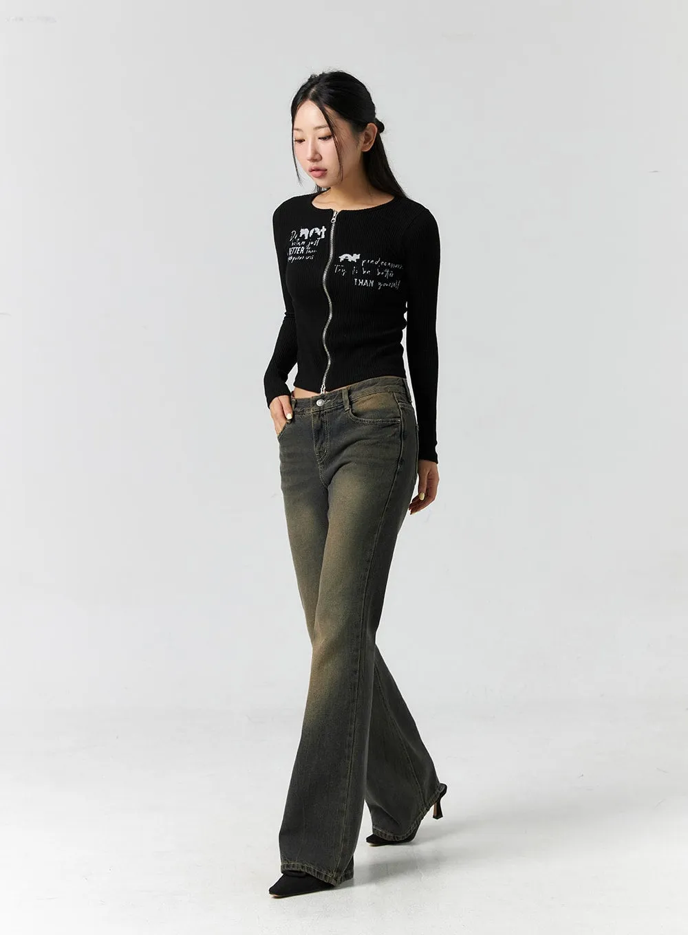 Low Rise Bootcut Jeans CS303