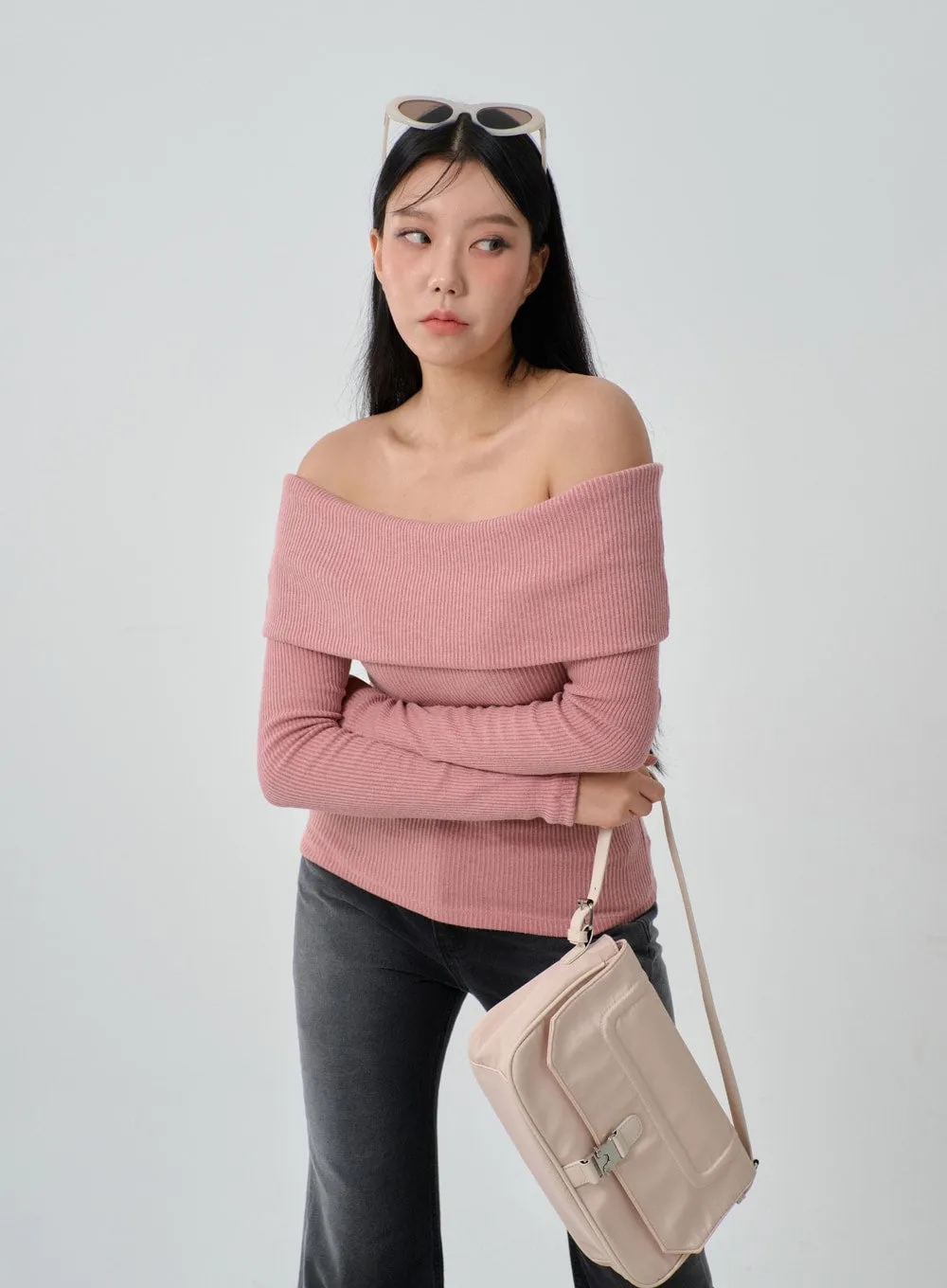 Ribbed Knit Off-Shoulder Top IJ318