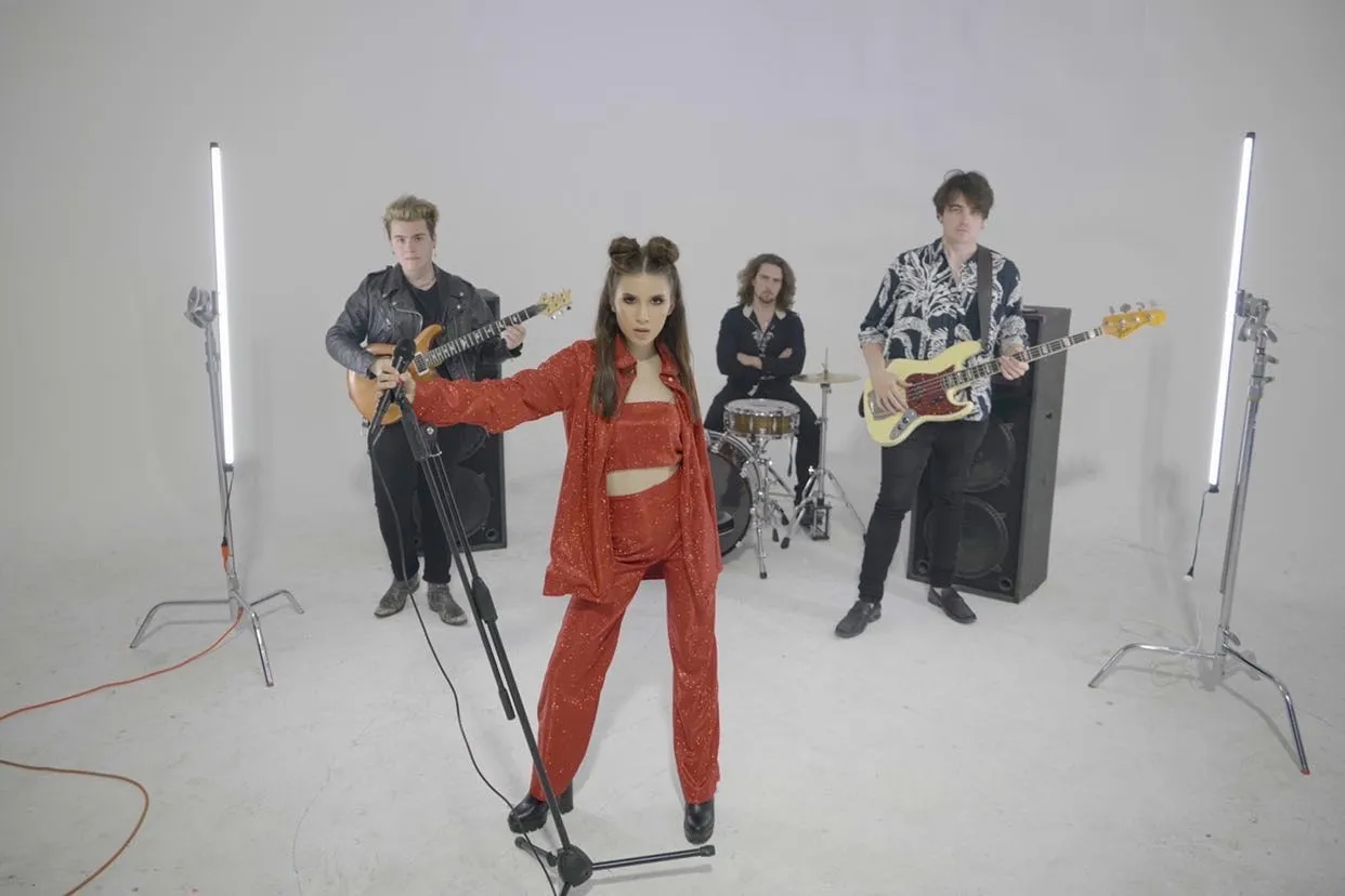 'Stella' 3-Piece Glitter Suit